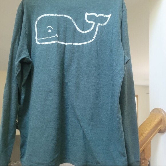 Vineyard Vines Men's Medium Long Sleeve Green Whale Logo - Picture 3 of 3
